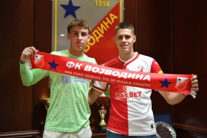 Vošina budućnost, nova dva "profesionalca"